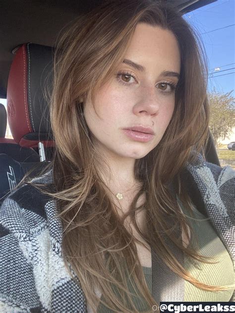 chloe lamb internetchick
